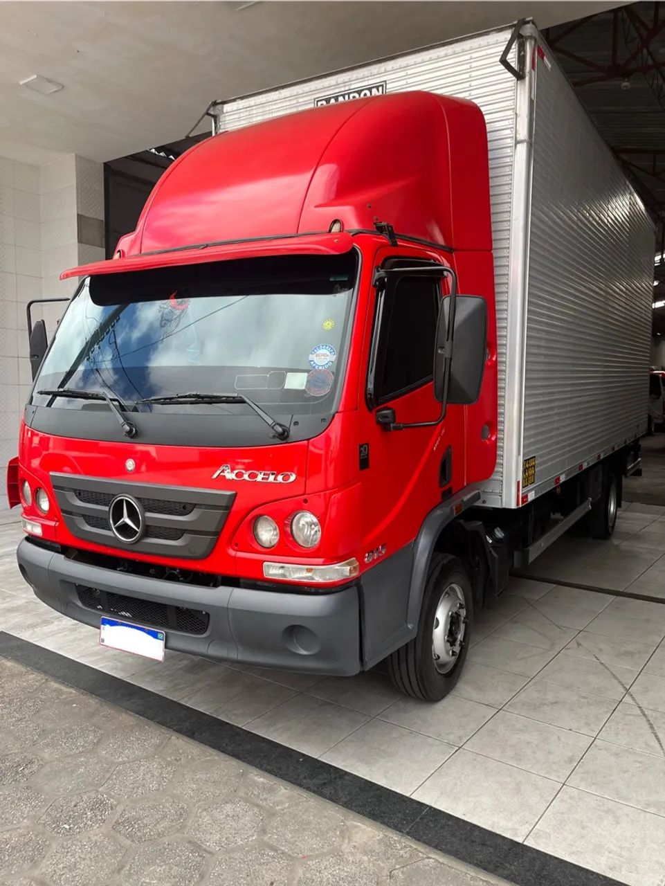 Accelo 815 Ano 2018 - Foto 2