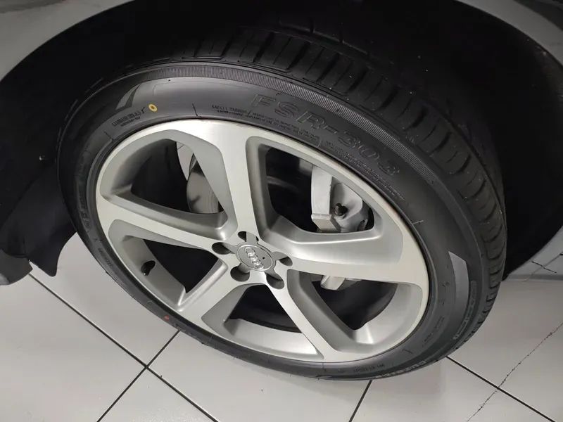 Audi Q5 S-line 2.0 TFSI Quattro S-tronic, foto 14 de 18