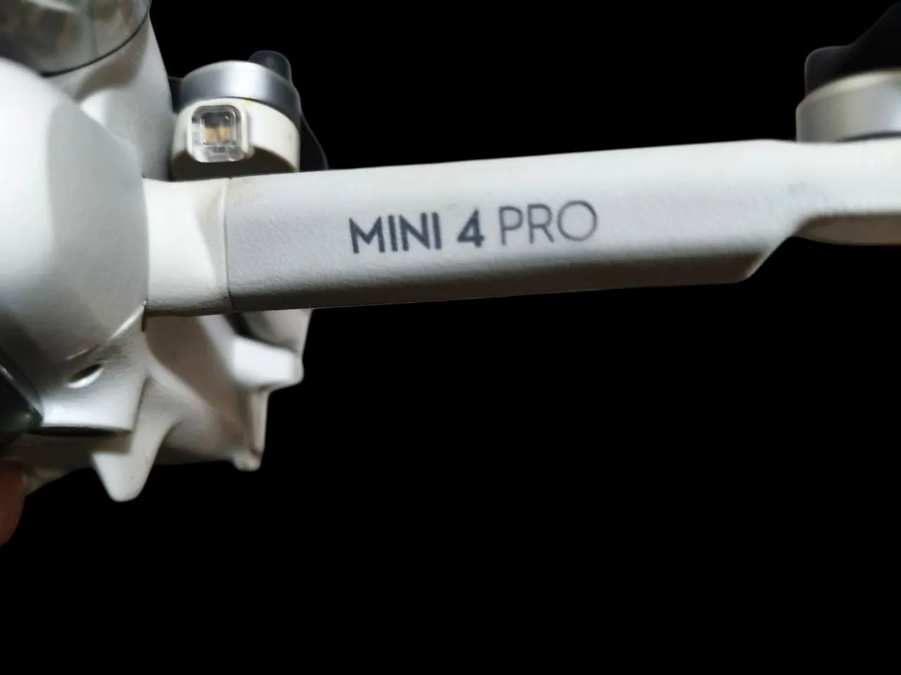 Drone DJI MINI 4 PRO (só drone, protetores e uma bateria) - Foto 3
