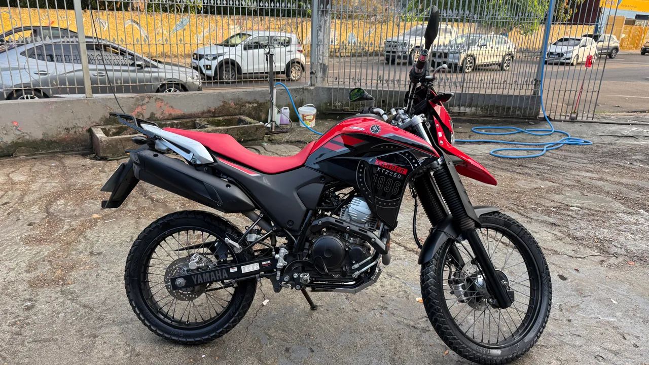 Lander 250 blue 