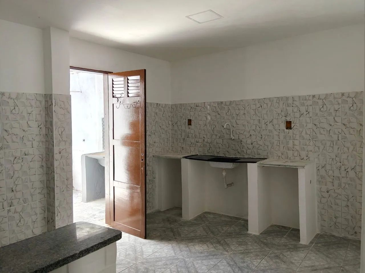 Casa Arejada, espaçosa e Ventilada no Centro de Alagoinhas  - Foto 4