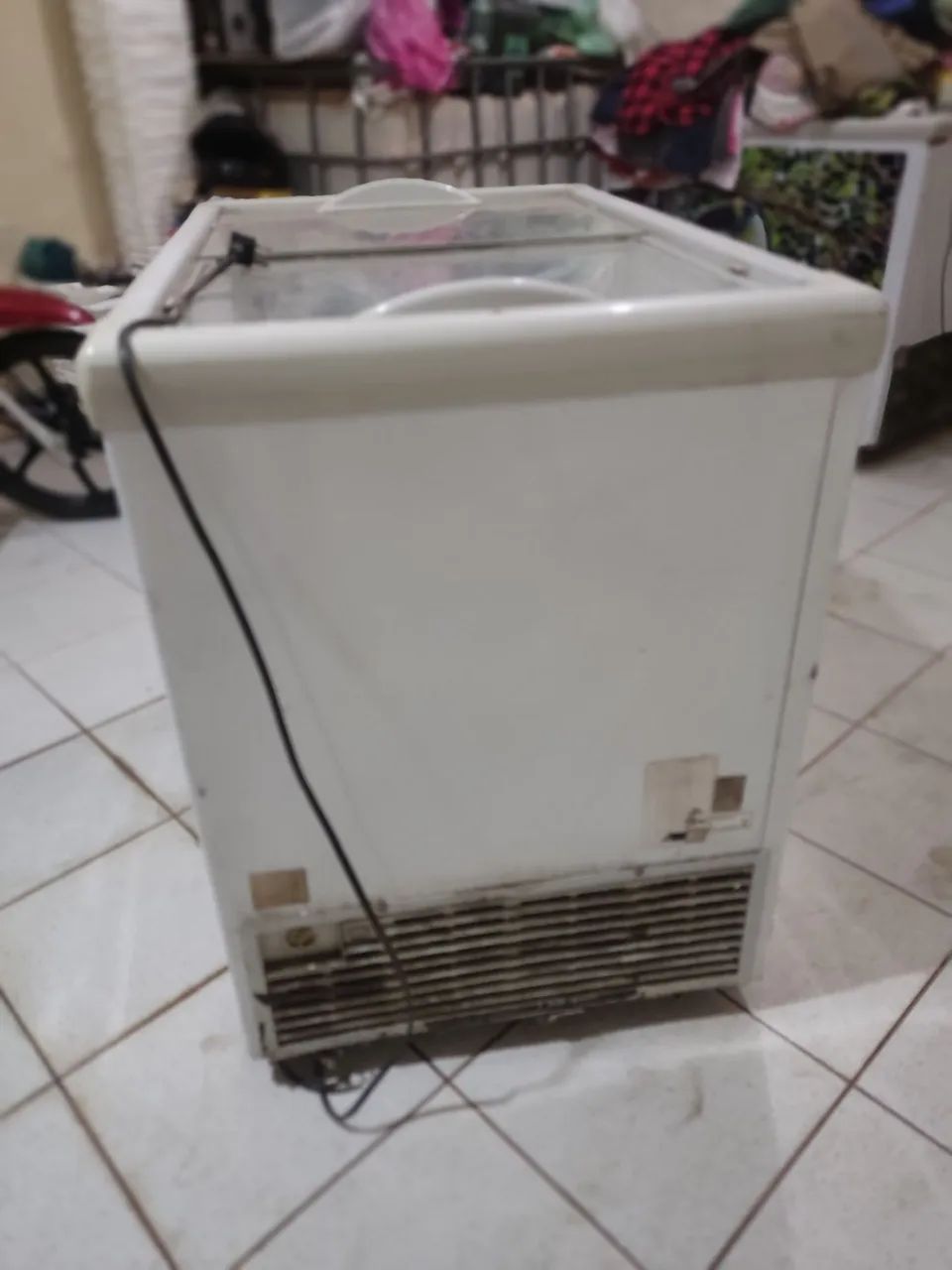 FREEZER EXPOSITOR ESMALTEC - 231 LITROS