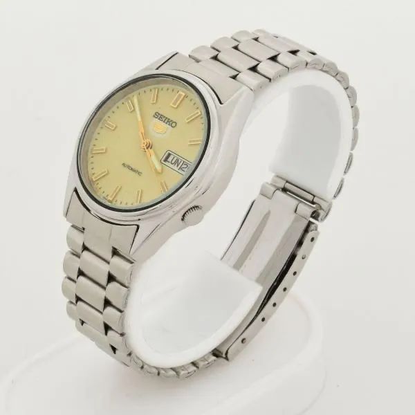 Seiko 5  * Automático