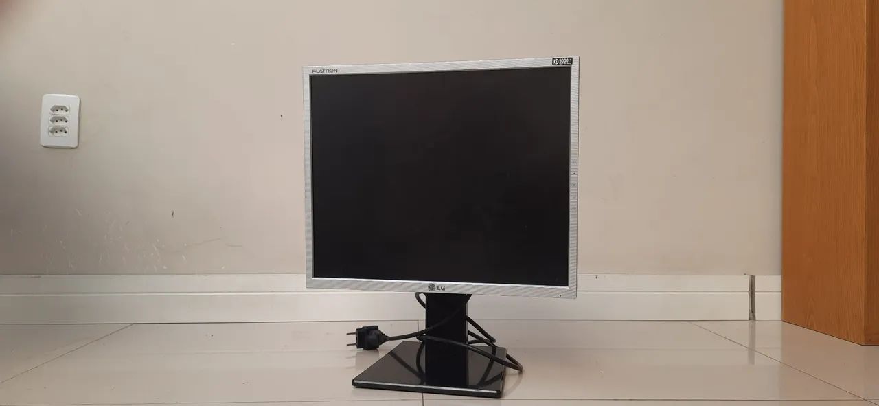 Monitor LG Flatron 19 polegadas - Foto 2