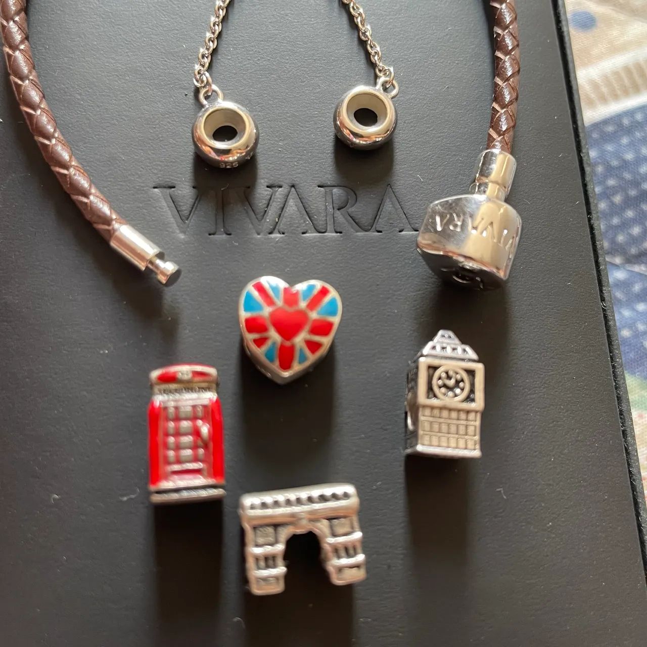 Pulseira Vivara com berloques e separador originais ! - Foto 3