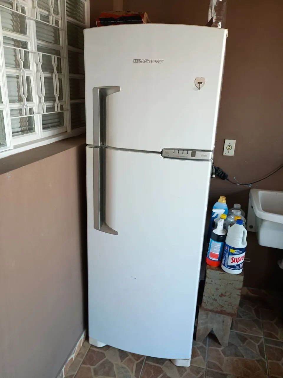 Vendo geladeira Eletrolux 