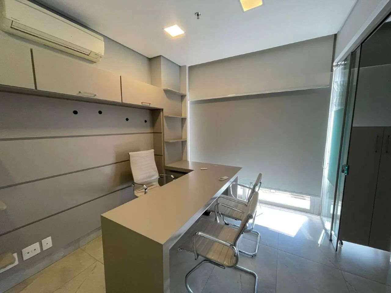 Sala Comercial para Alugar no Centro de Piracicaba | 42m² | 2 Banheiros | 2 Vagas