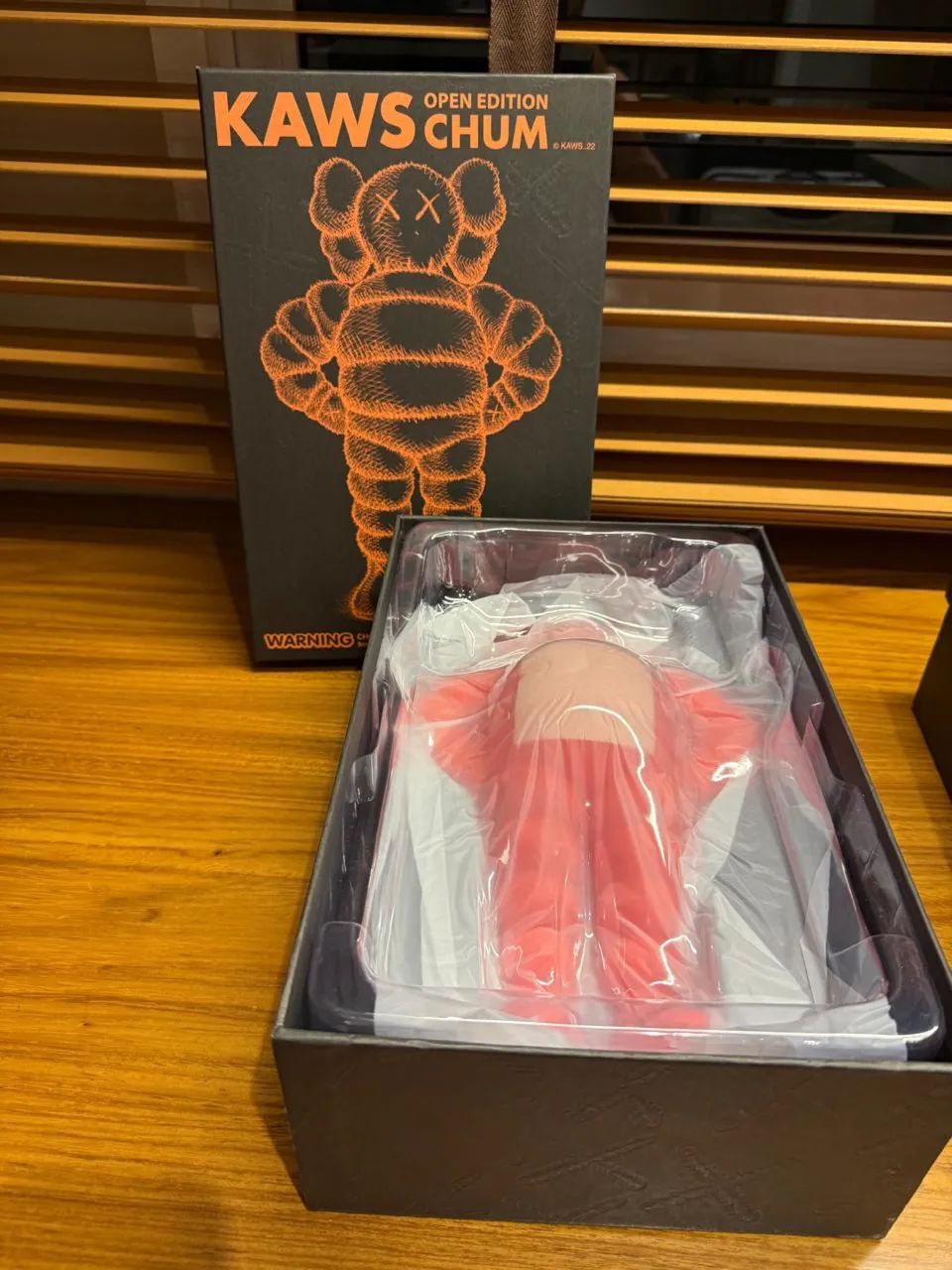 Boneco Kaws Chum Open Edition Laranja Original - Foto 3