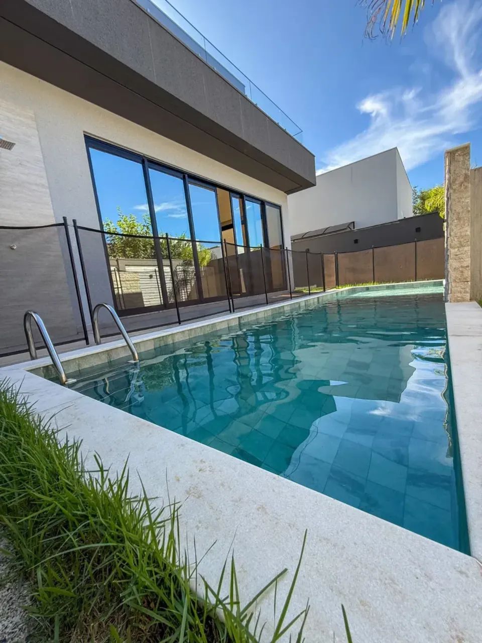 SOBRADO COM 4 SUITES À VENDA, 339m2 - ALPHAVILLE 2 - Foto 4