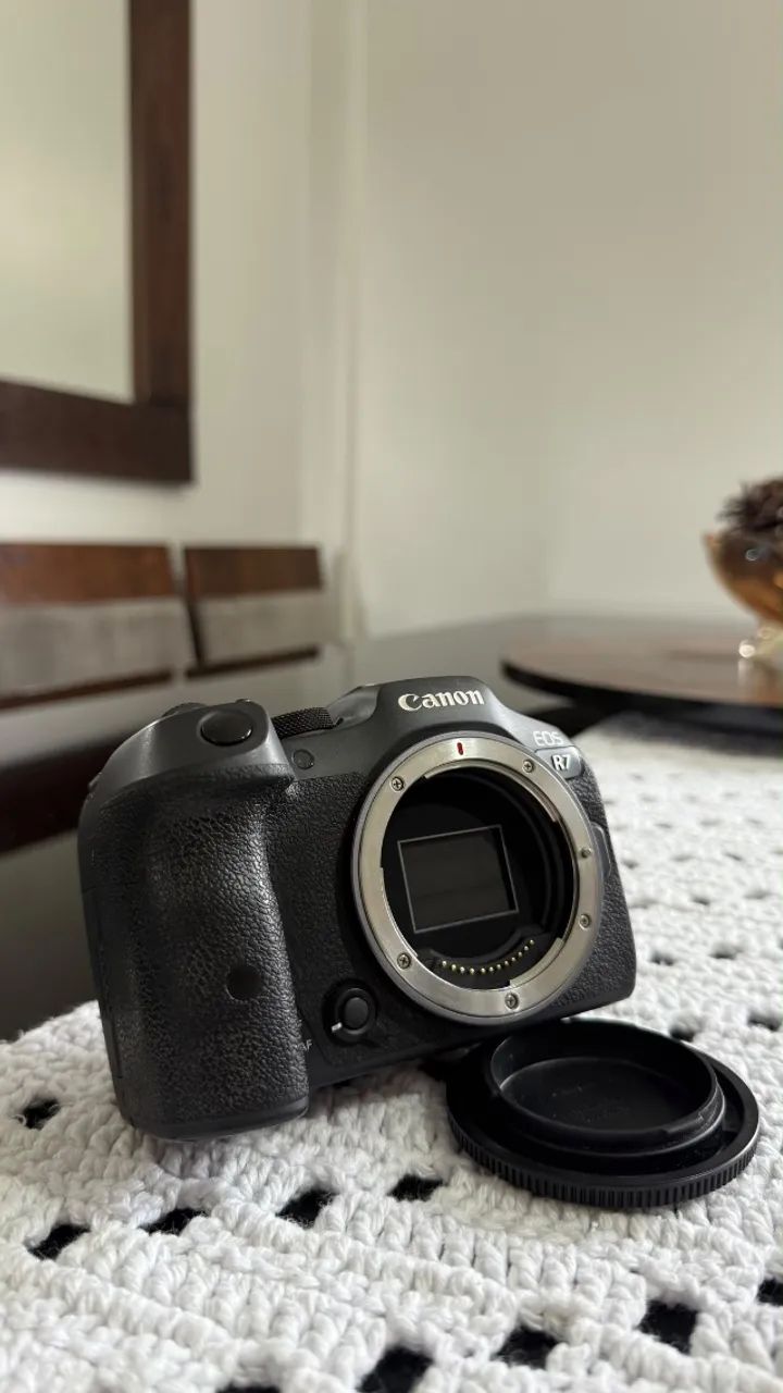 Camera Canon R7 - Foto 2