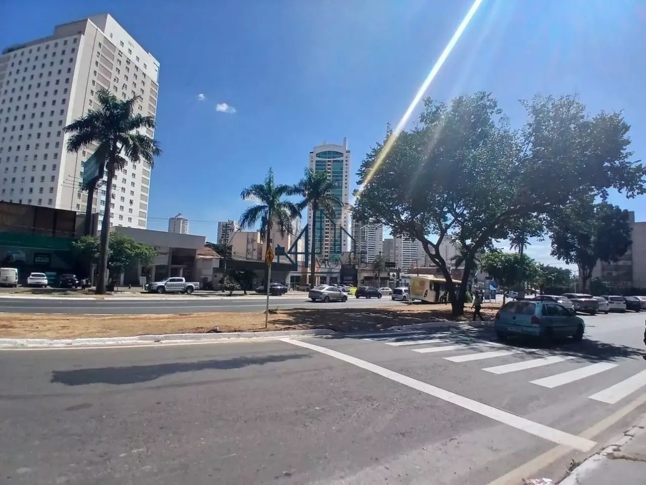 Av. 85 - 4 Salas Comerciais + 8 Kitnet - Setor Marista - Goiânia - GO - Foto 4