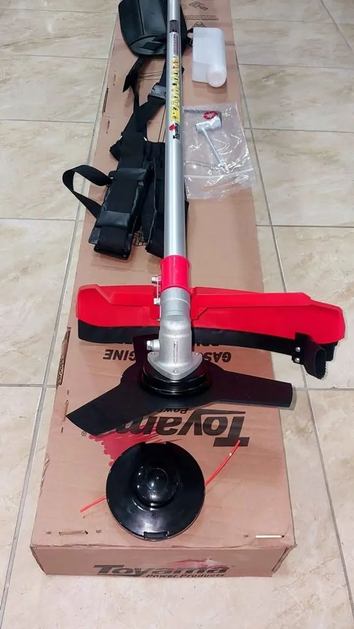 Roçadeira a gasolina 2hp e 52cc RT52L 2T Toyama - Nova