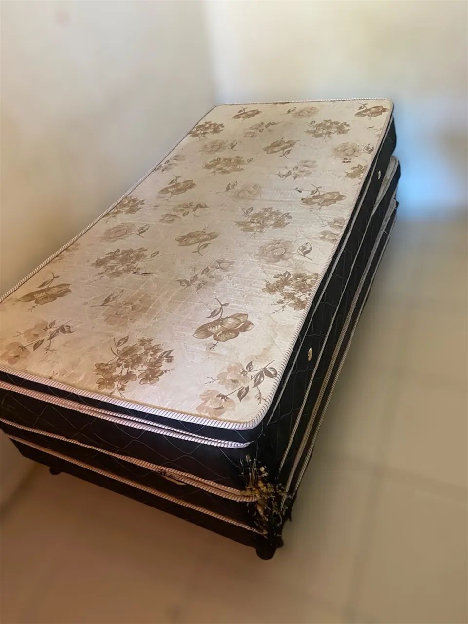 Cama Box Solteiro com Cama Auxiliar e Rodinhas - R$ 450 - Foto 3