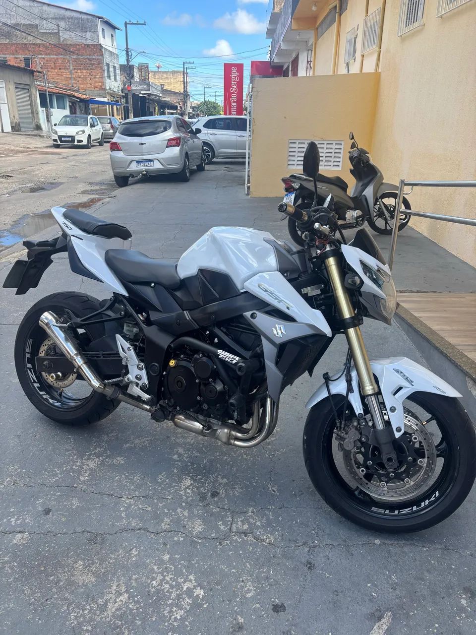 Gsr 750 2015  - Foto 2