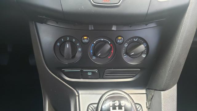 Ford Focus SE 1.6 - pneus novos - carro revisado - Foto 11