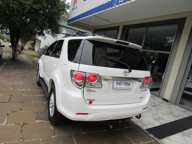 Hilux SW4 SRV 4x4 Aut / 7 Lug - 2015 - Foto 3