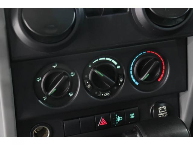 Jeep Wrangler SPORT 3.8 AUT - Foto 9