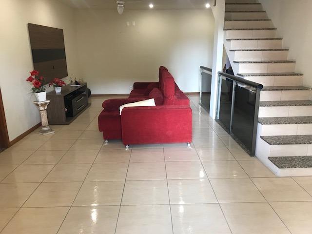 Excelente casa 03 qtos 02 salas 02 suítes 03 vgs garagem etc Nilópolis RJ Ac carta!