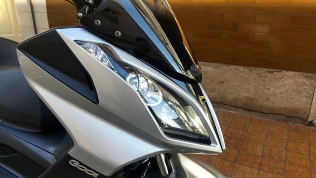 Scooter kymco Downtown 300i - Foto 2