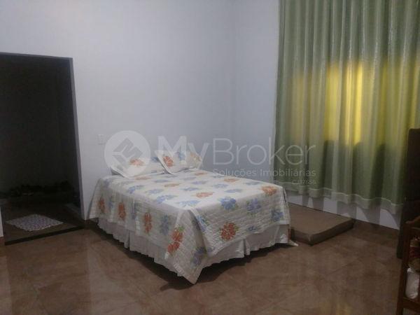Casa sobrado com 6 quartos - Bairro Setor Central em Palmeiras de Goiás - Foto 9