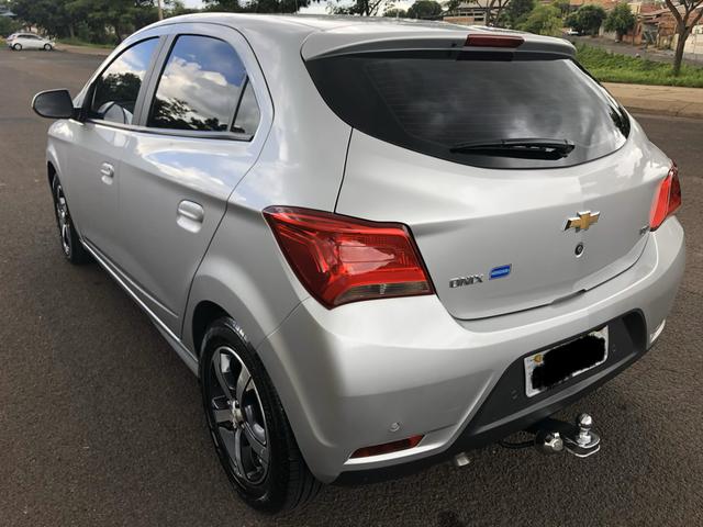 Chevrolet - onix - ltz - 1.4 flex - automático -2017/2018 - Foto 9