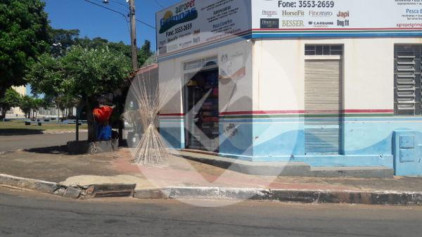 Comercial sala no Rua Prefeito José Amâncio - Bairro Setor Central em Hidrolândia - Foto 5