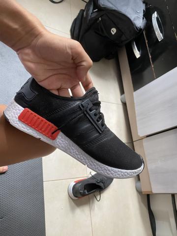 Tênis NMD preto,tamanho:39,com detalhes vermelho e azul,usado 1 vez - Foto 4