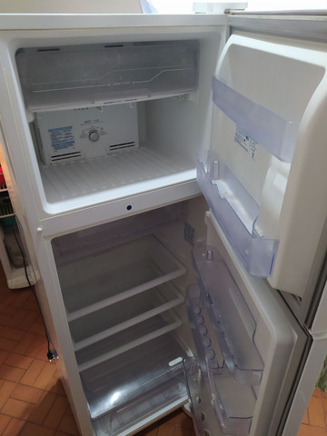 Geladeira Eletrolux frost free - Foto 3