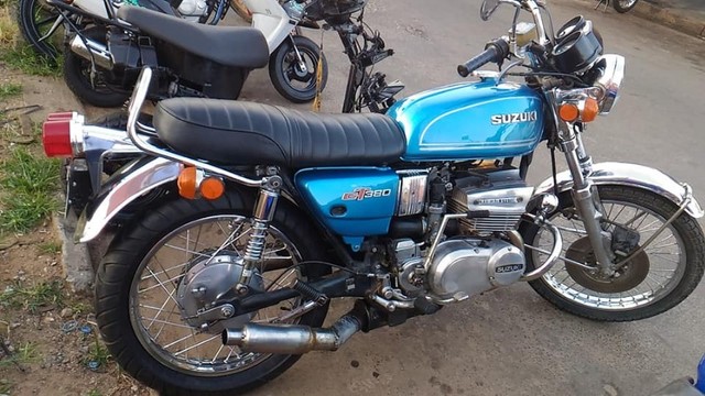 SUZUKI GT 380 ANO 1975