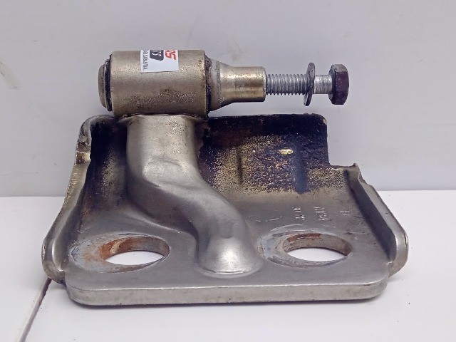 158 Dobradiça Porta Traseira Direita Inferior Fiat Palio 1998 a 2002 - Foto 4