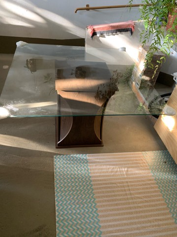 Mesa com tampo de vidro quadrada 1,5m
