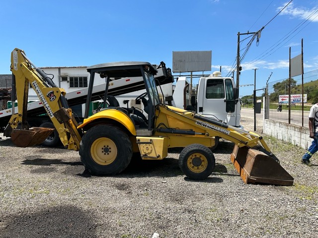 Retroescavadeira New Holland LB90 - 2009 - único dono - Foto 2