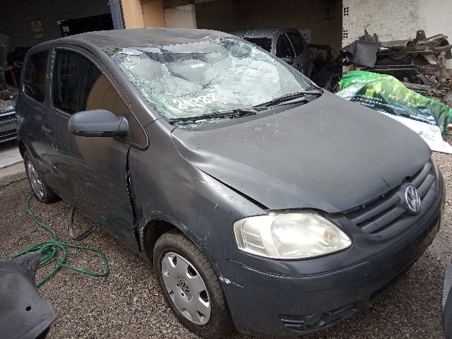 Sucata de Vw Fox 1.0 2p 2004 - Somente para peças