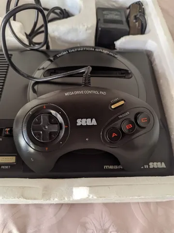 Console Mega Drive 3 com 2 Controles + Sonic Seminovo - Sega