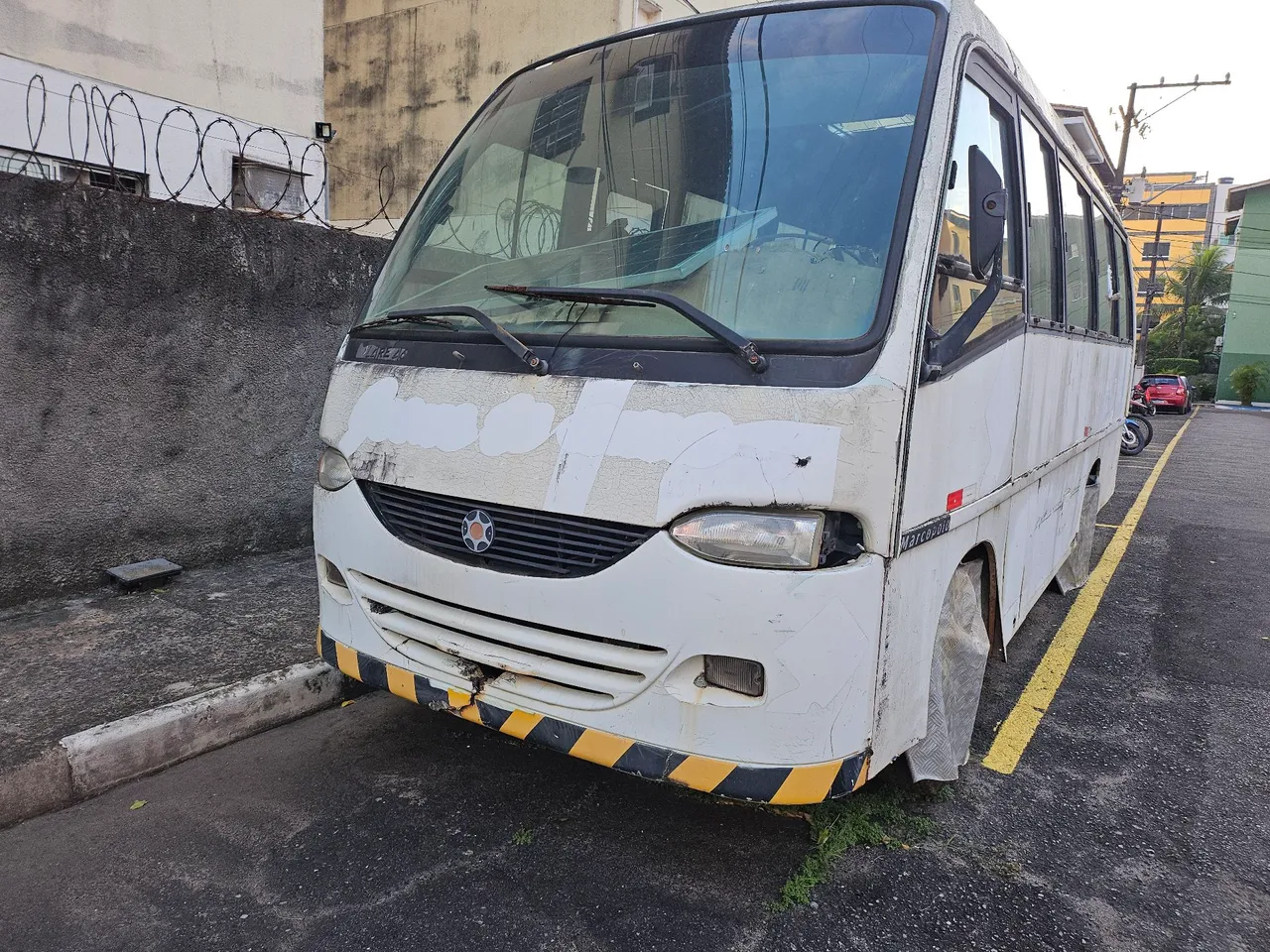 Micro-ônibus Volare A6 sem motor