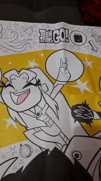 Cartaz com desenhos dupla face para pintar da Teen Titans Go usada - Foto 2