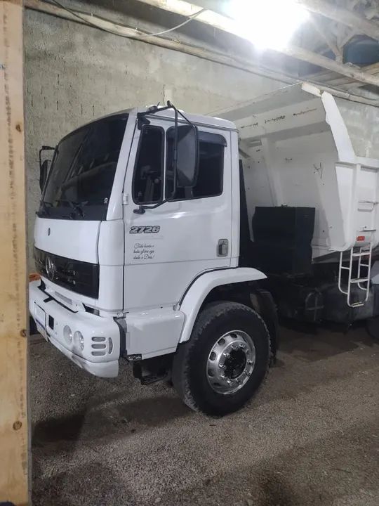 Caçamba traçado Mercedes 2726 ano 2009 top de caminhão  - Foto 11