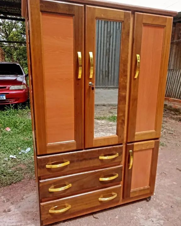 Guarda roupa de solteiro madeira maciça  - Foto 2