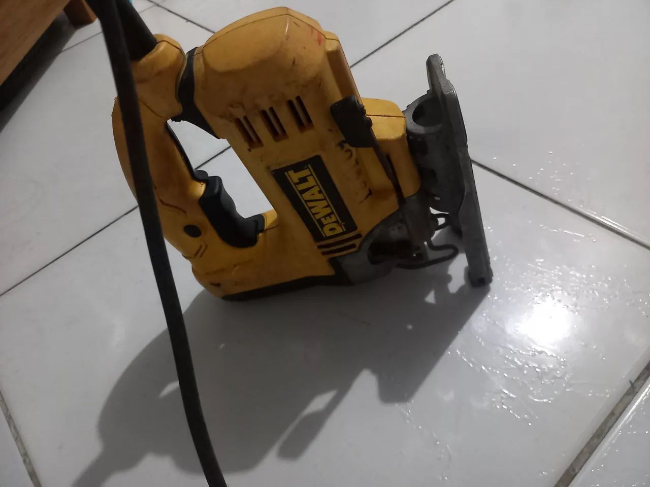 Serra de Recorte tico tico Dewalt - Foto 5