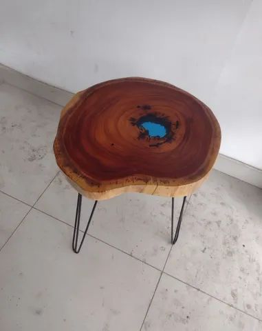 Mesa de centro em madeira e resina epoxi - Foto 3