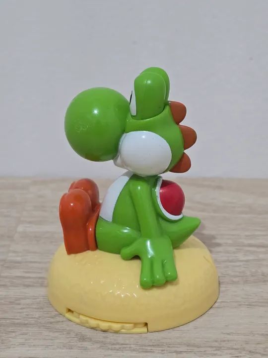 Nintendo Boneco Yoshi - Brinquedo Colecionável - Foto 2