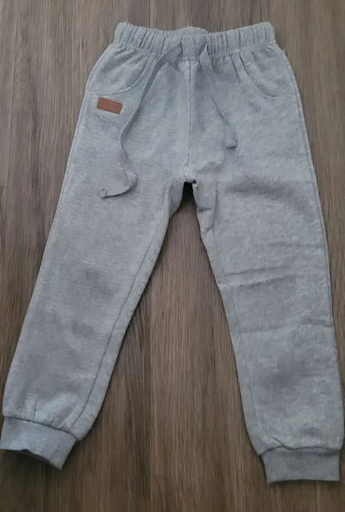 Calça de moletom infantil