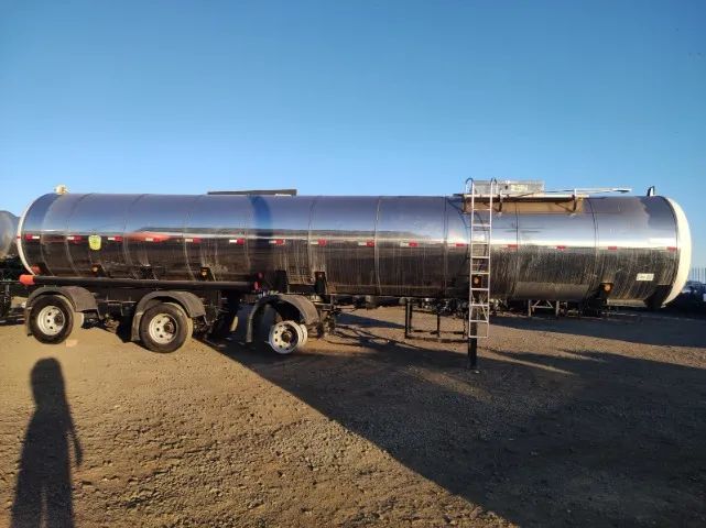 Carretas Tanque em Aço inox, Quimico / Alimenticio / Combustivel / Agua / Diversos modelos - Foto 14