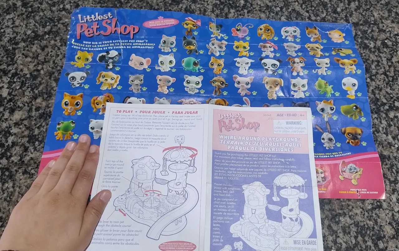 Vendo catálogo littlets pet shop / poster + 7 adesivos 