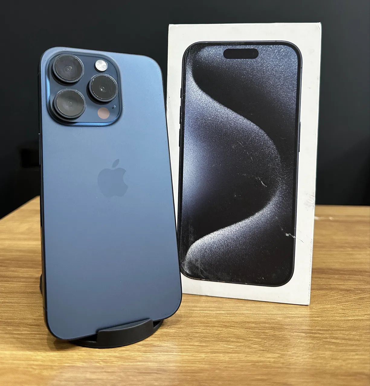 iPhone 15 Pro 128gb azul semi novo em perfeito estado