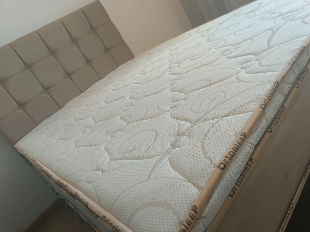 Cama baú casal com cabeceira
