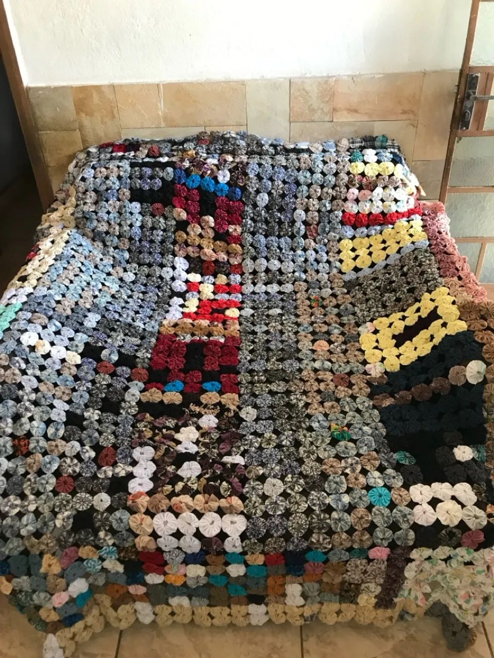 Colcha de fuxico colorido - Foto 5