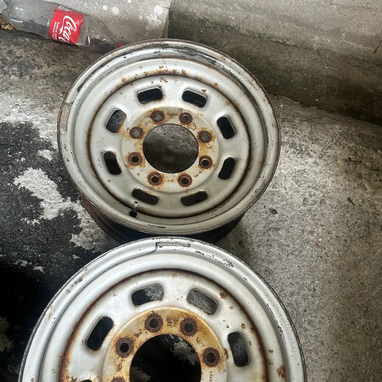 Roda F250 ou F350 usada aro 16 p pneu s câmera pitbull moderno  - Foto 2