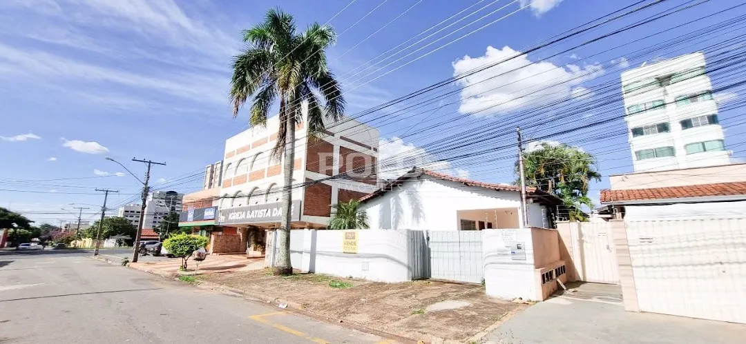 Casa com 3 quartos à venda, 273 m² por R$ 850.000 - Jardim América