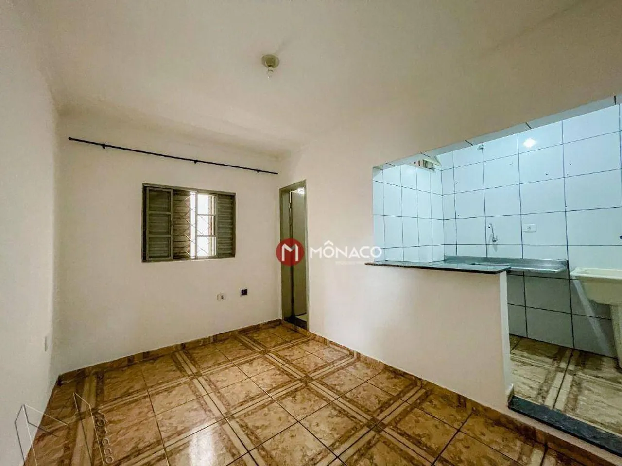 Kitnet com 1 dormitório para alugar, 40 m² por R$ 650,00/mês - Centro - Londrina/PR